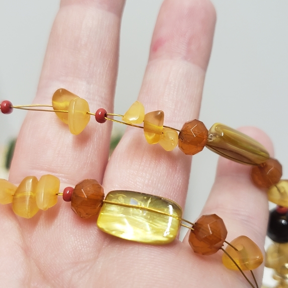 Unique Glass Bead & Gold tone Abstract Link Necklace - Picture 4 of 6